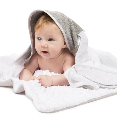 Canpol babies Cuddle And Dry Robe Soft Towel Bunny Dodatak za kupaonicu za djecu 1 kom