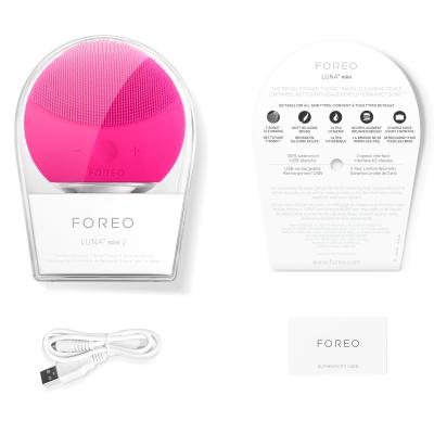 Foreo LUNA™ Mini 2 T-Sonic Facial Cleansing Device Četka za čišćenje za žene 1 kom Nijansa Fuchsia