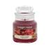 Yankee Candle Black Cherry Mirisna svijeća 104 g