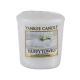 Yankee Candle Fluffy Towels Mirisna svijeća 49 g